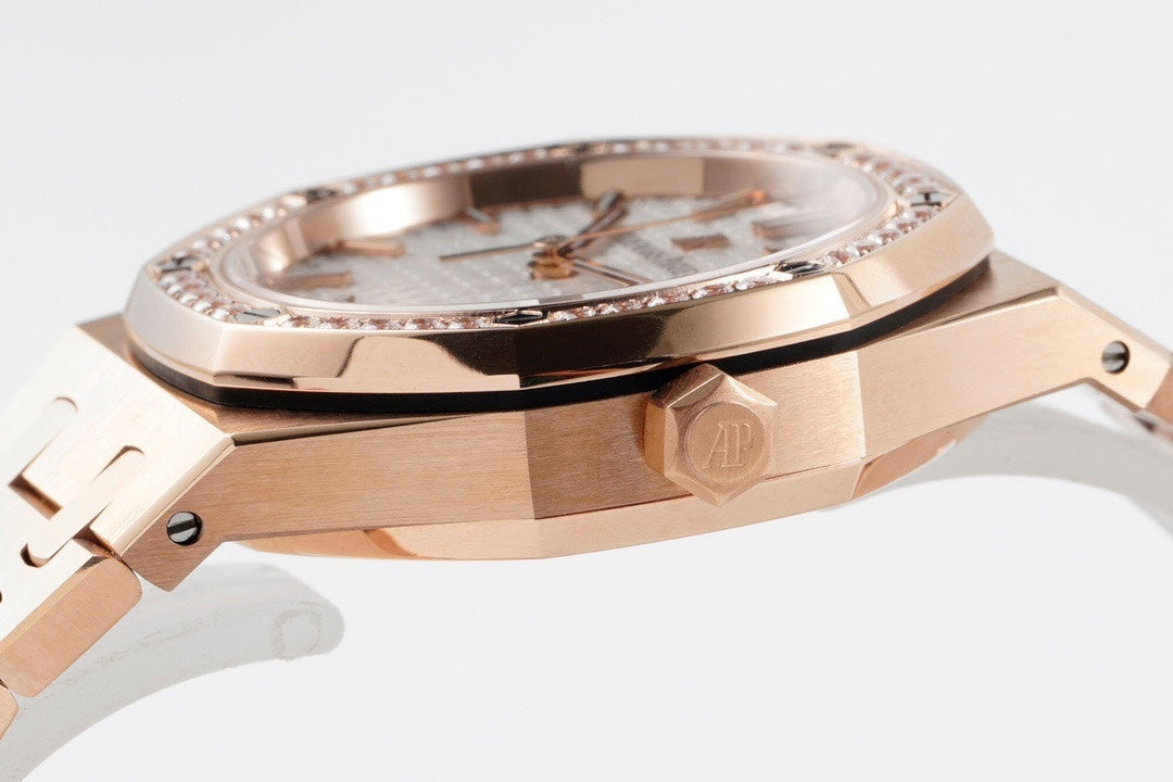 Audemars Piguet Royal Oak 77451OR.ZZ.1361OR.01 : Pink Gold, Diamond Bezel