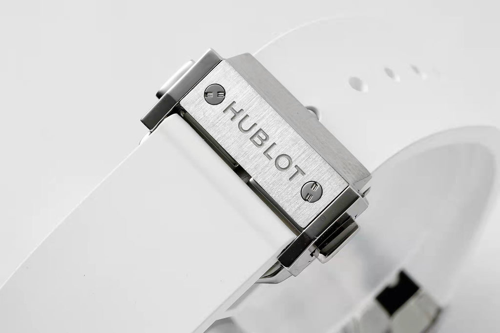 Hublot Classic Fusion Orlinski White Pavé 550.NS.2200.RW.1604.ORL20 : Polished Faceted White "Iced Out"