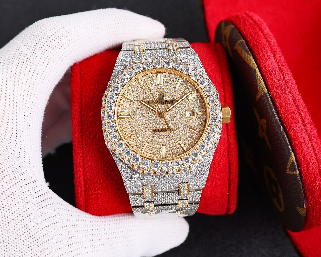 Audemars Piguet Royal Oak 15400OR : "Iced Out Rose Gold"