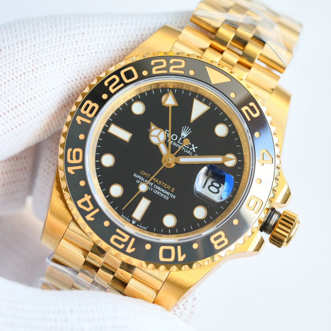 Rolex GMT-Master II 126718GRNR : Gold "Bruce Wayne"