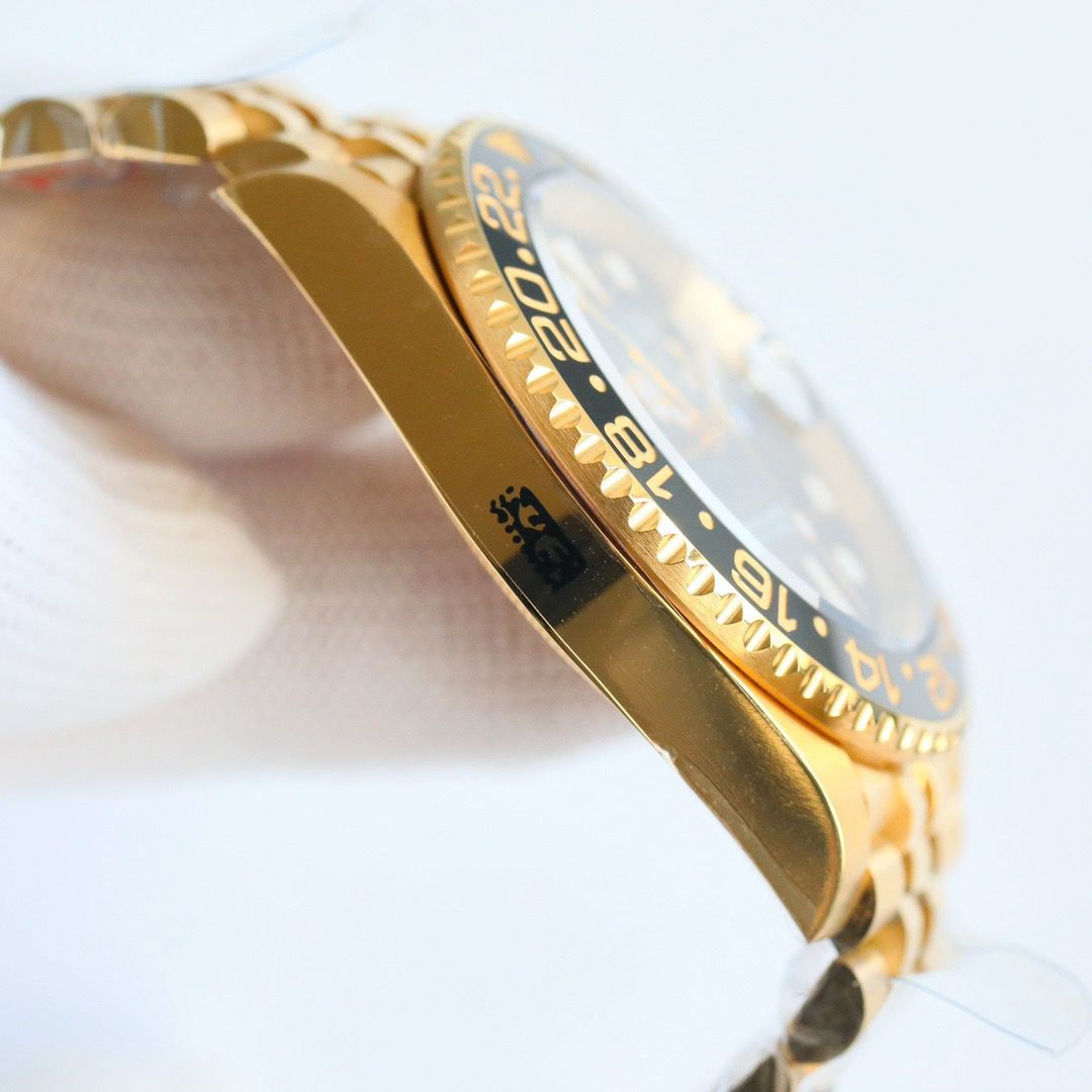 Rolex GMT-Master II 126718GRNR : Gold "Bruce Wayne"