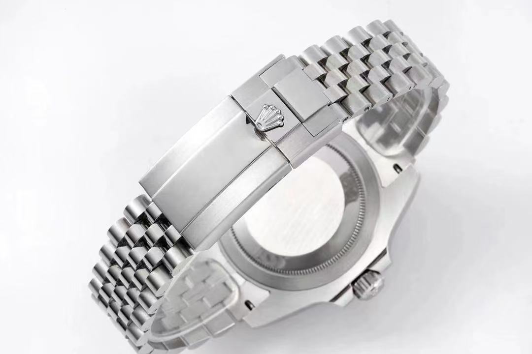 Rolex GMT-Master II 126710GRNR : "Bruce Wayne"