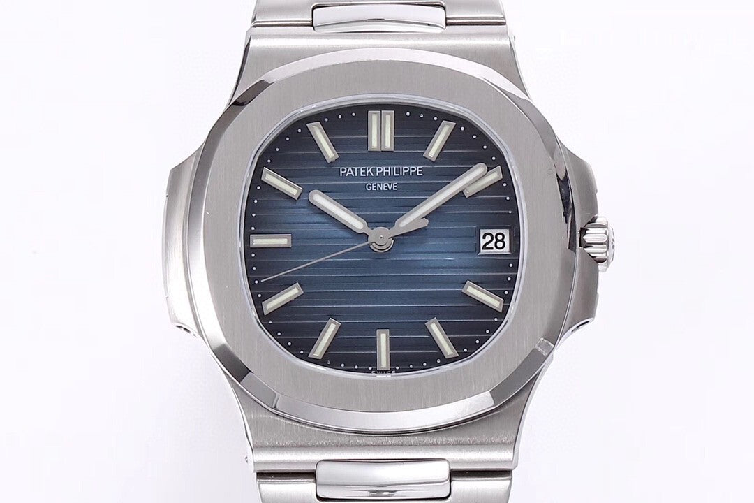 Patek Philippe Nautilus 5711/1A-010 : Blue-Black "Jumbo"