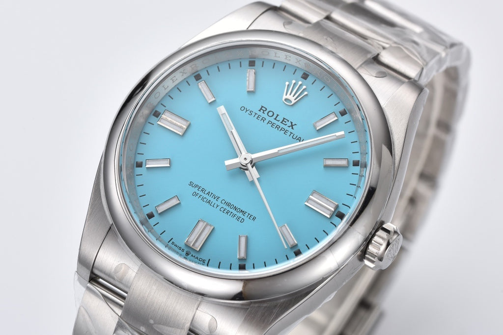 Rolex Oyster Perpetual 41 124300 : Tiffany Blue Dial
