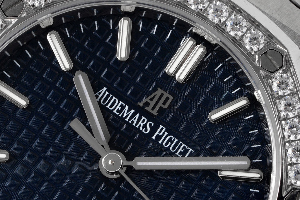 Audemars Piguet Royal Oak 77451ST.ZZ.1361ST.04 : Bleu Nuit, Diamond Bezel