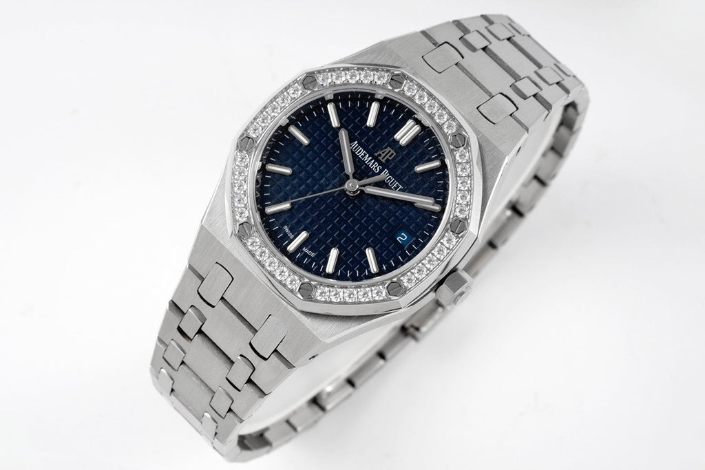 Audemars Piguet Royal Oak 77451ST.ZZ.1361ST.04 : Bleu Nuit, Diamond Bezel