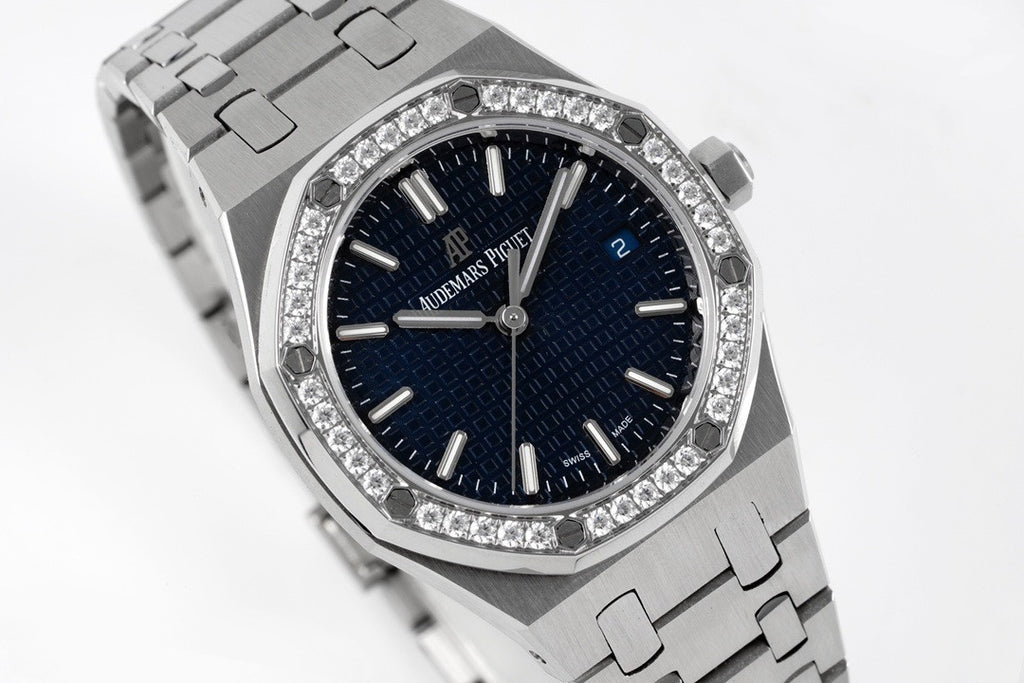 Audemars Piguet Royal Oak 77451ST.ZZ.1361ST.04 : Bleu Nuit, Diamond Bezel