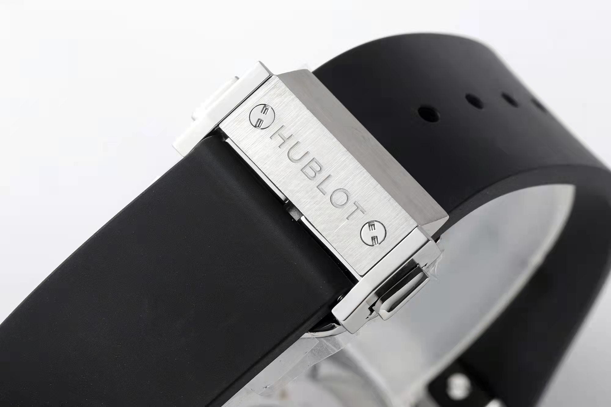 Hublot Classic Fusion Orlinski Titanium Pavé 550.NS.1800.RX.1604.ORL19 : Polished Faceted Black "Iced Out"
