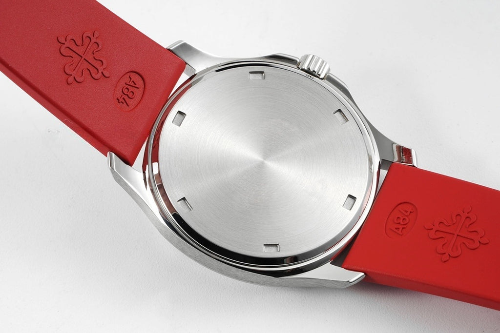 Patek Philippe Aquanaut Luce 5267/200A : "Diamond Bezel" Red