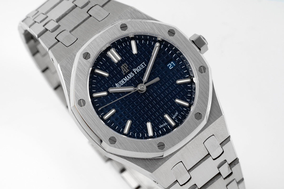 Audemars Piguet Royal Oak 77450ST.OO.1361ST.04 : Bleu Nuit