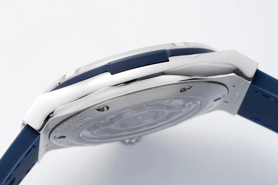 Hublot Classic Fusion 542.NX.7170.RX : Blue Sunray, Titanium