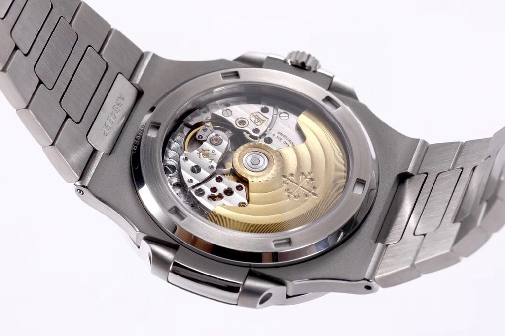 Patek Philippe Nautilus 5711/1A-010 : Blue-Black "Jumbo"
