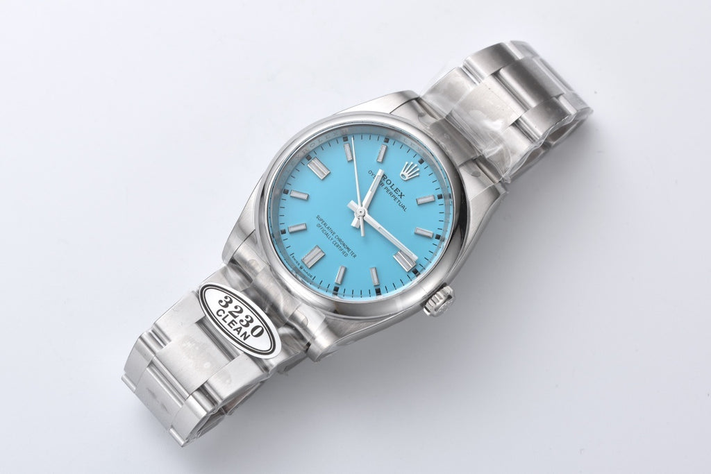 Rolex Oyster Perpetual 41 124300 : Tiffany Blue Dial