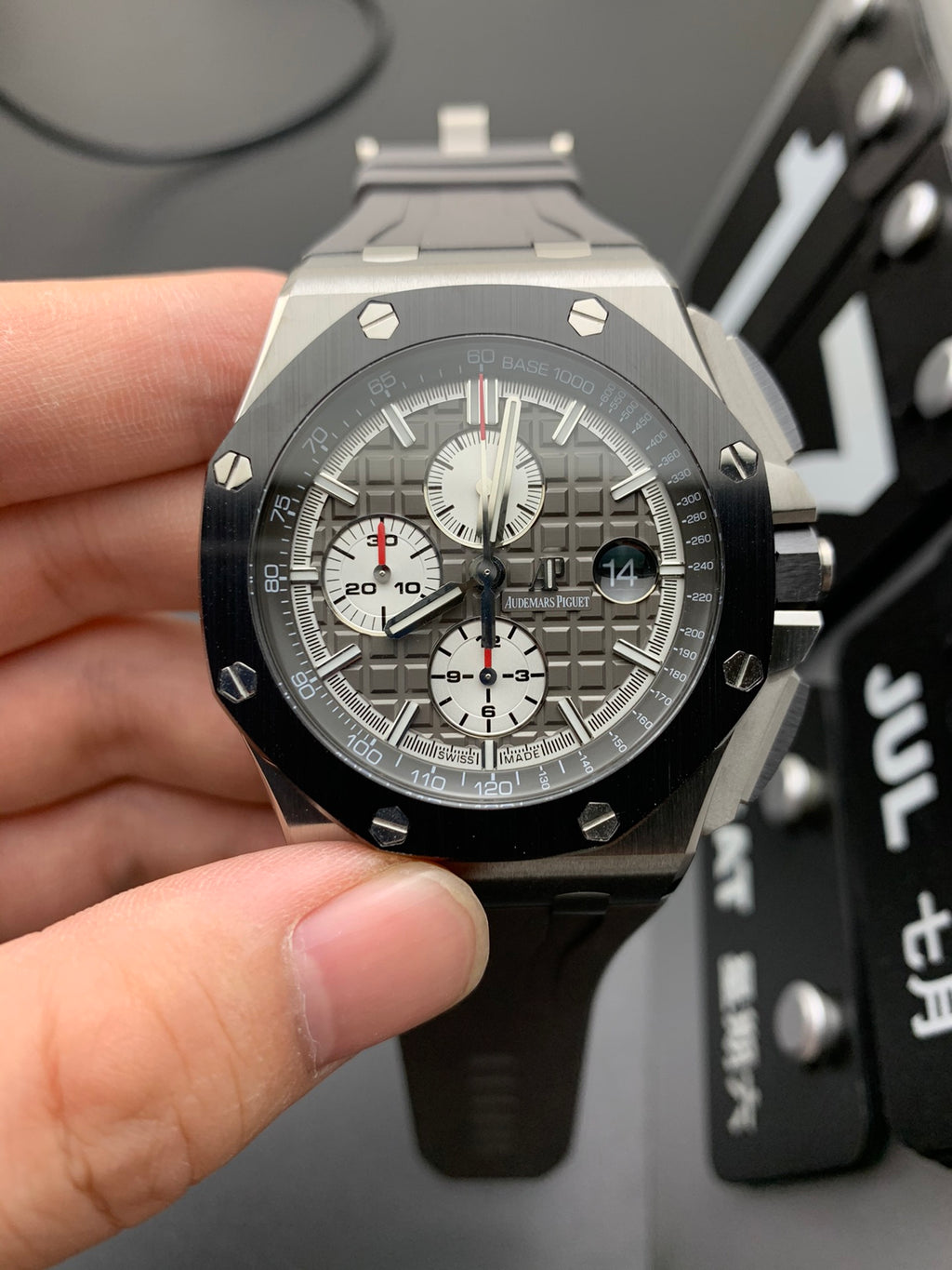 AP Royal Oak Offshore Chronograph 26420SO : Grey Dial