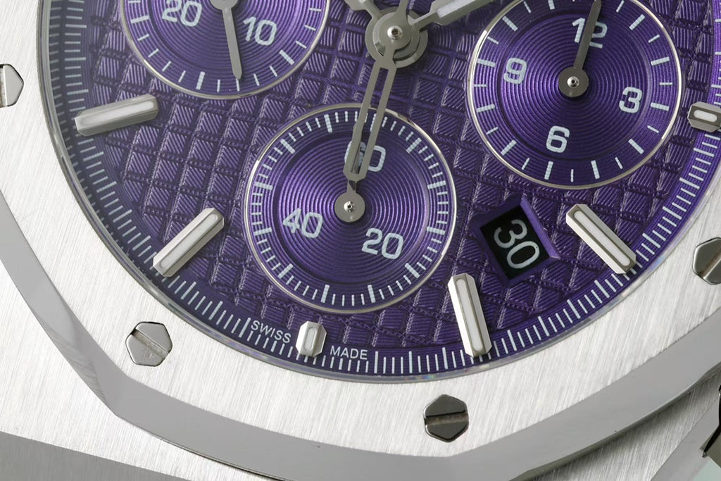 Audemars Piguet Royal Oak Chronograph 26240ST : "Purple Dial"