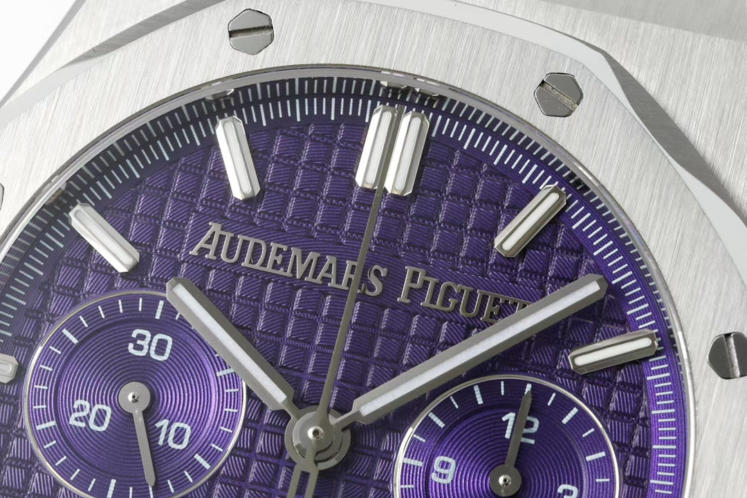 Audemars Piguet Royal Oak Chronograph 26240ST : "Purple Dial"