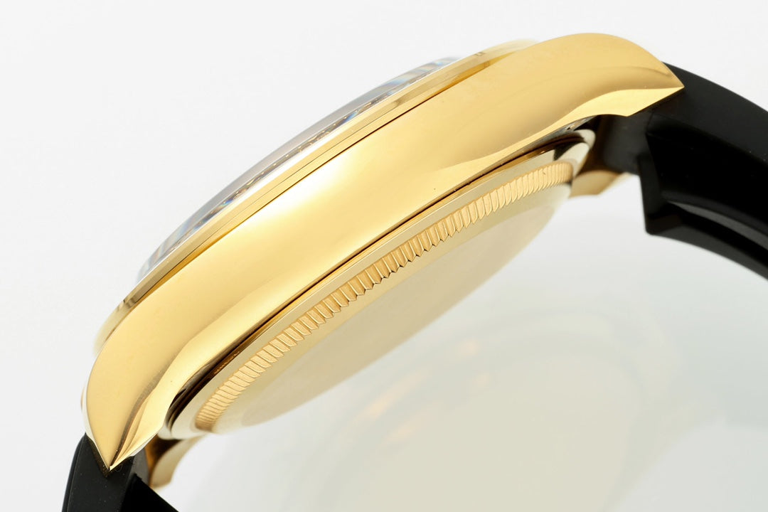 Rolex Cosmograph Daytona 126518LN : Yellow Gold / Turquoise