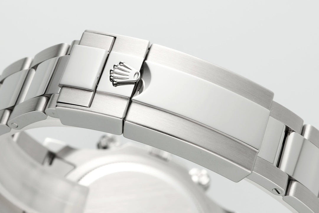 Rolex Cosmograph Daytona 126500LN : "Panda"