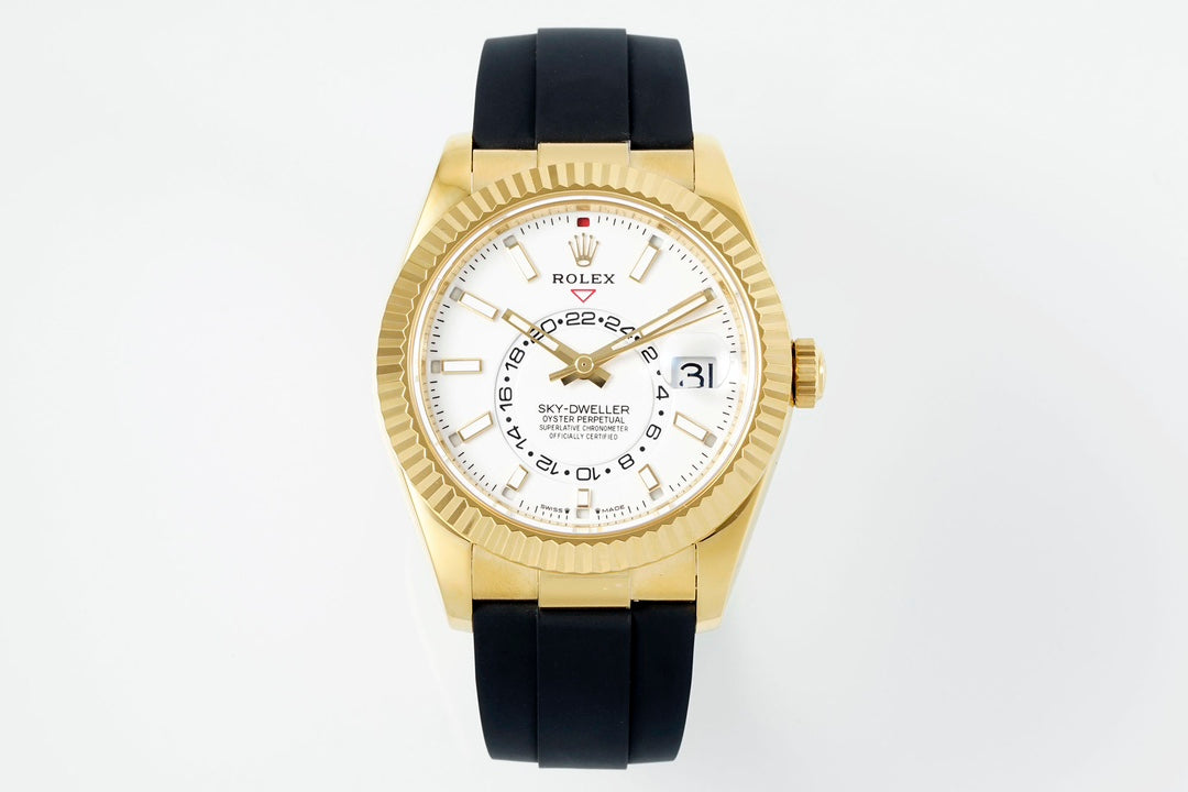 Rolex Sky Dweller : Gold, White face, Gold dial