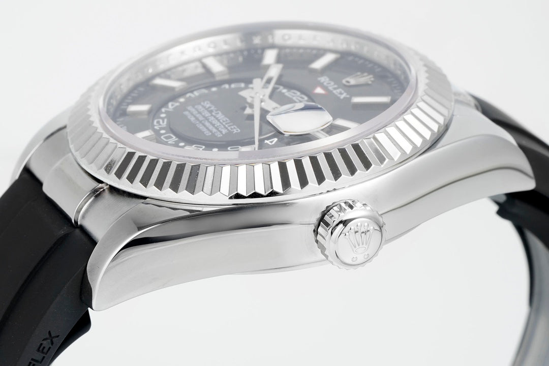 Rolex Sky-Dweller 336239 : Silver / Black Dial