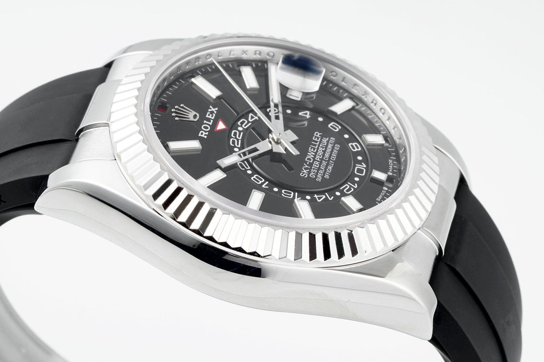 Rolex Sky-Dweller 336239 : Silver / Black Dial