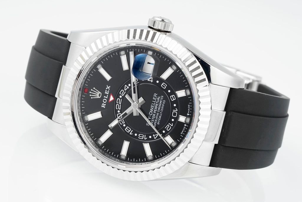 Rolex Sky-Dweller 336239 : Silver / Black Dial