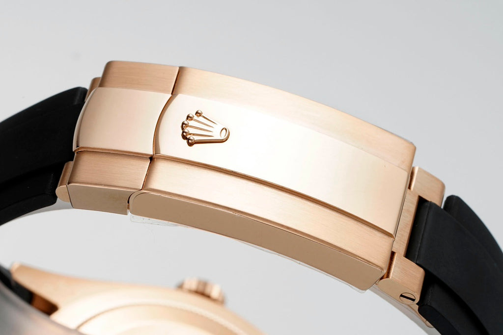 Rolex Sky-Dweller 336235 : Rose Gold / White Dial