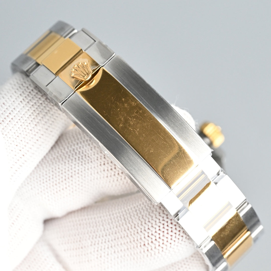 Rolex Submariner Date 126613LN : Two-Tone Black