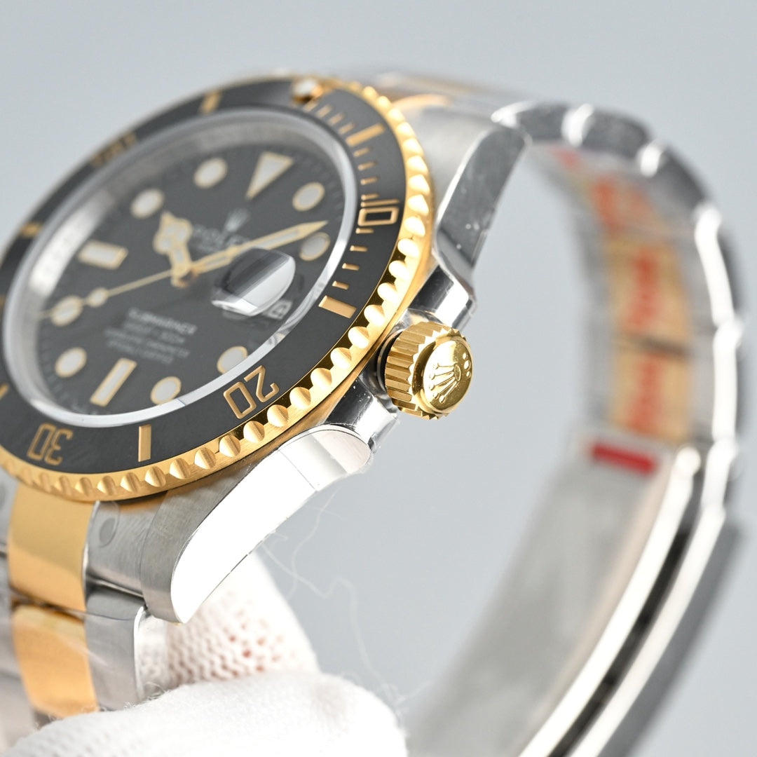 Rolex Submariner Date 126613LN : Two-Tone Black