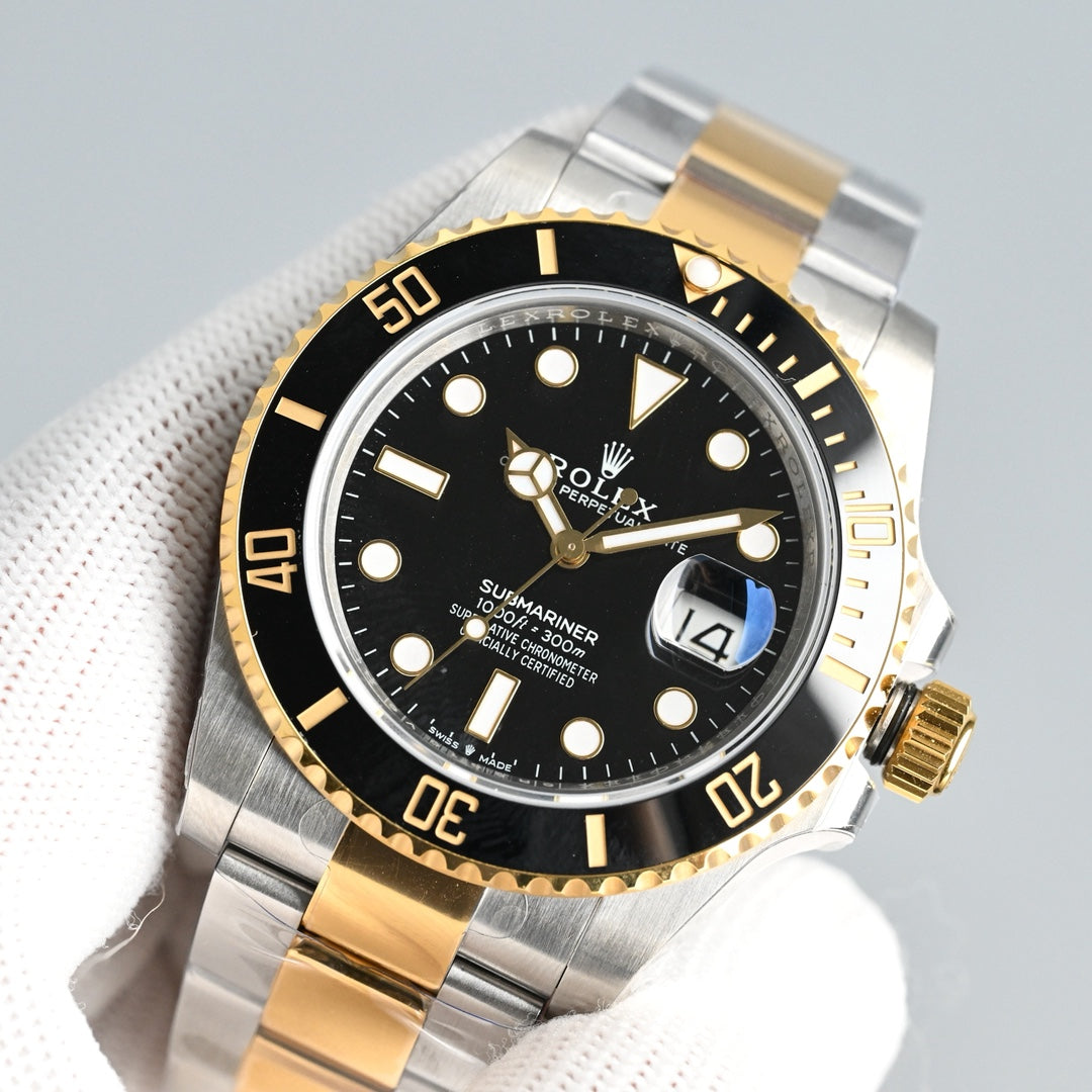 Rolex Submariner Date 126613LN : Two-Tone Black