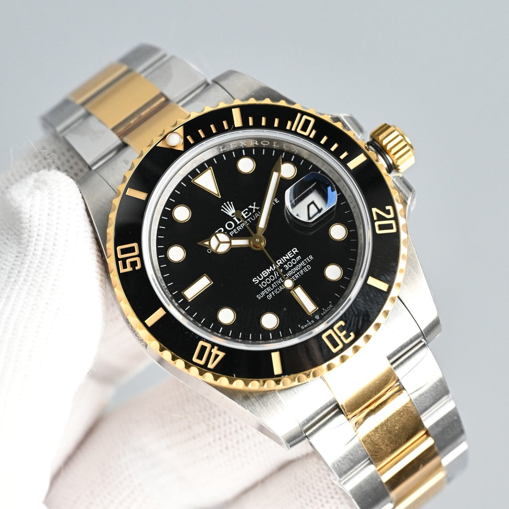 Rolex Submariner Date 126613LN : Two-Tone Black