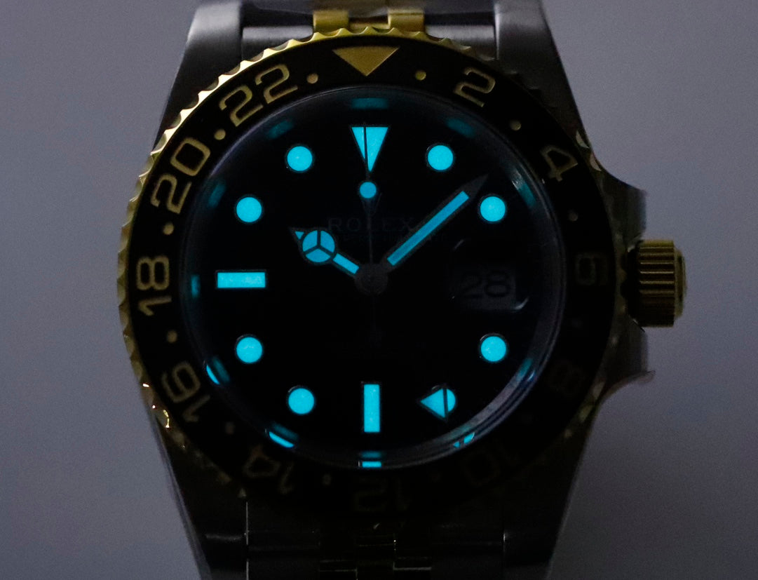 Rolex GMT-Master II 126713GRNR : Two Tone "Bruce Wayne"